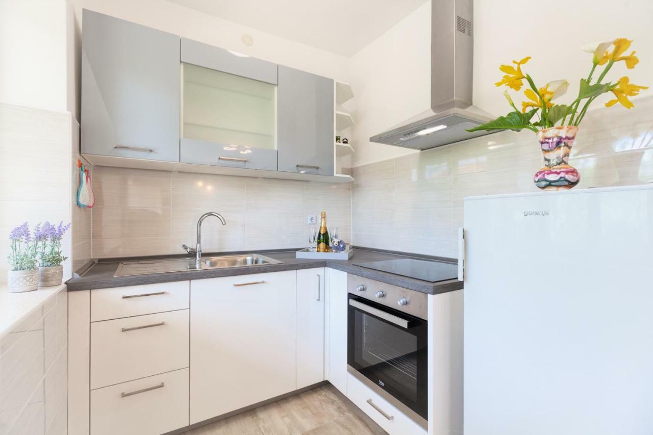 Apartment Ema Premantura Exteriér fotografie